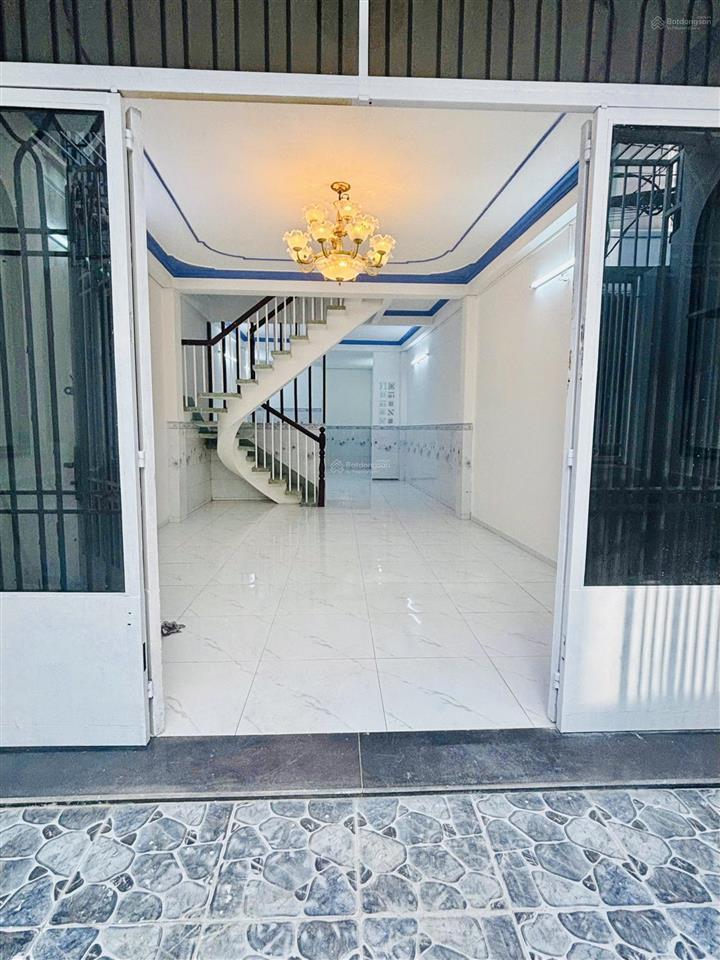 Nhà hậu giang, quận 6, nhà mới sửa, sạch sẽ, 2 tầng hoàn công đủ, hẻm thông