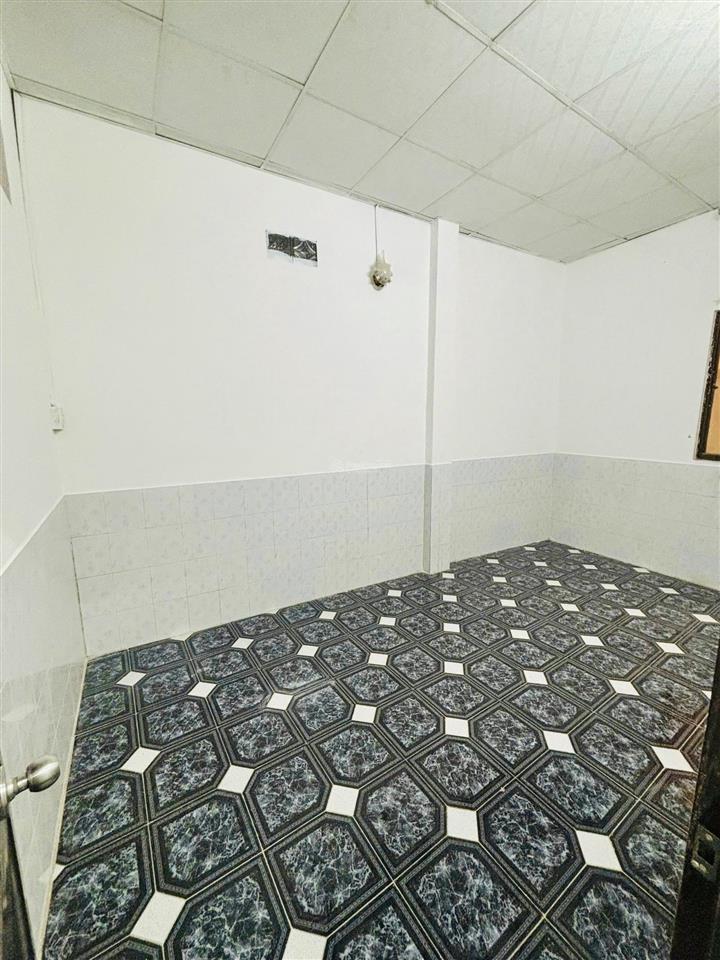 Nhà hậu giang, quận 6, nhà mới sửa, sạch sẽ, 2 tầng hoàn công đủ, hẻm thông