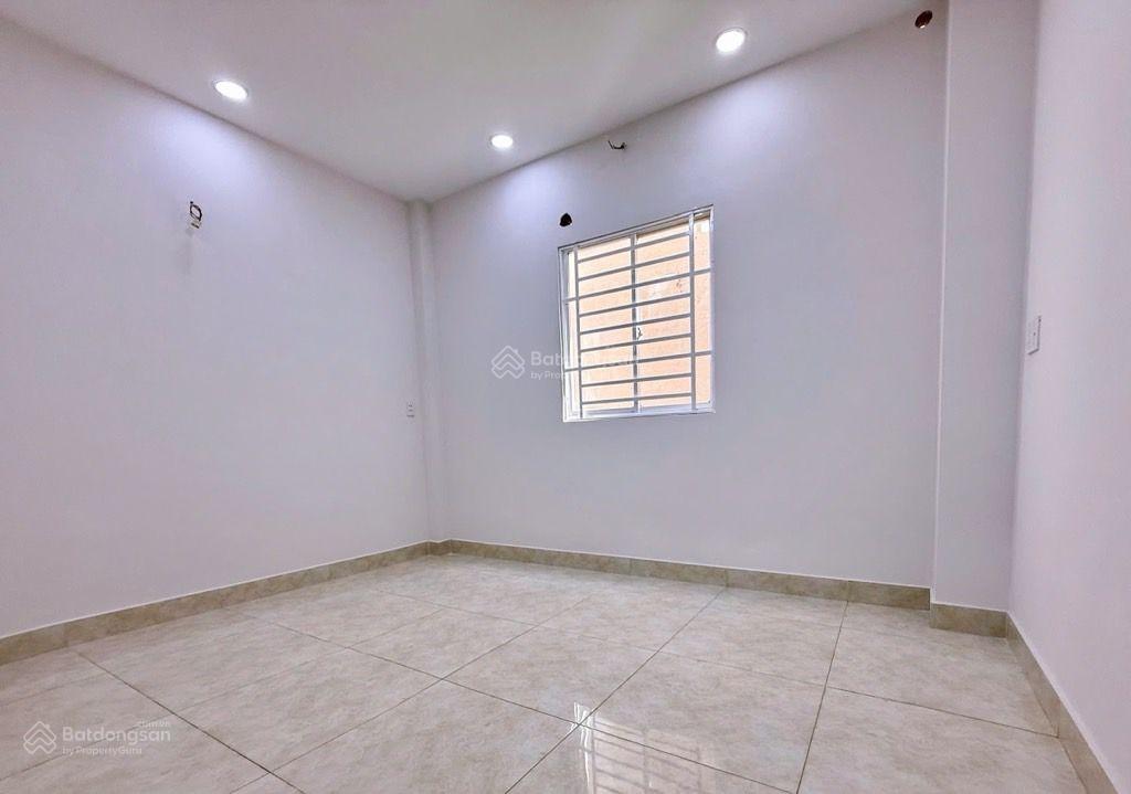 Quận 6, bán nhà phạm văn chí, p7, nhà mới đẹp 4 tầng hoàn công, gần chợ bình tiên