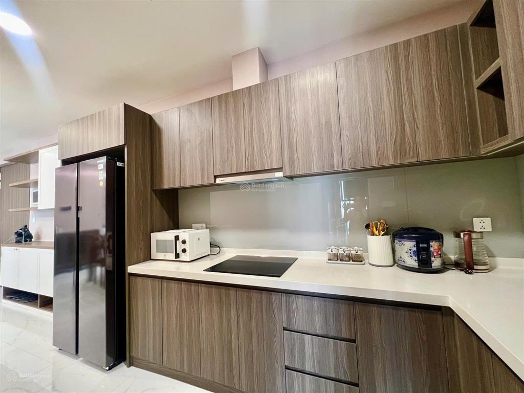 Cho thuê căn 2pn full nội thất khu diamond centery ở đầu tháng 9, nội thất như hình