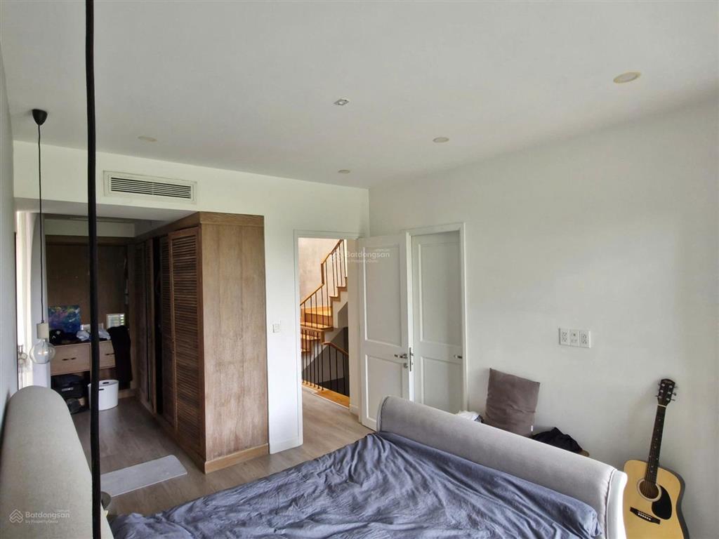 Cho thuê biệt thự song lập view sông palm residence, 8x17, 1 trệt 2 lầu nhà đẹp ở ngay