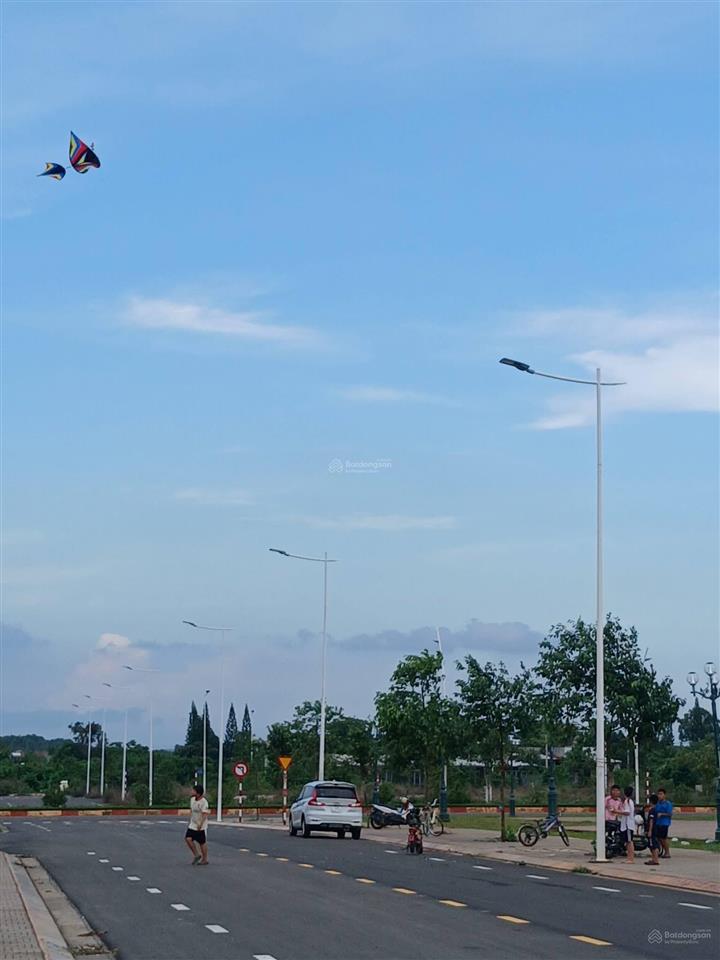 Chính chủ cần bán lô đất khu tái định cư đường trần hưng đạo thị trấn ngãi giao. diện tích 5x18m