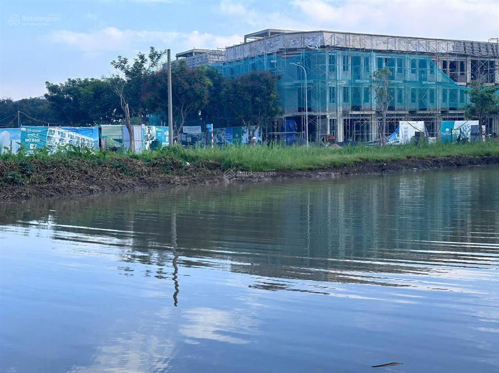 Nhà phố liền kề, khu đô thị sinh thái chánh mỹ  thủ dầu một