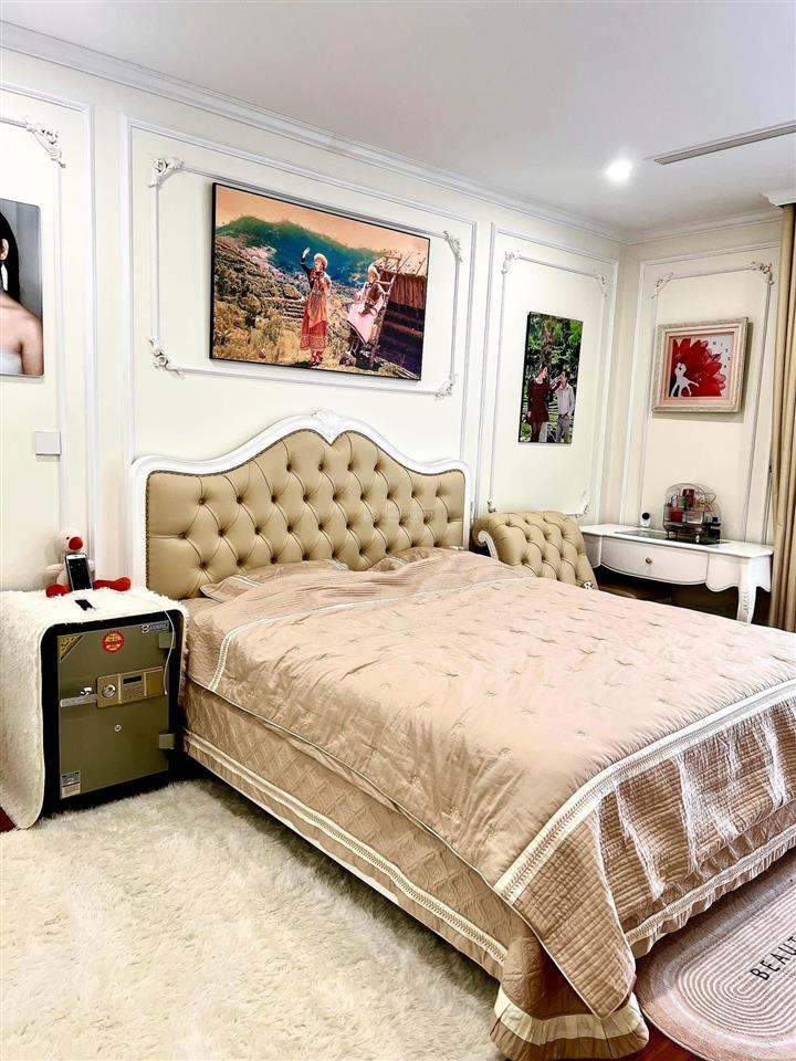 Chính chủ cần bán căn hộ 3pn  2vs  108.8m2  full nội thất  trung tâm cầu giấy