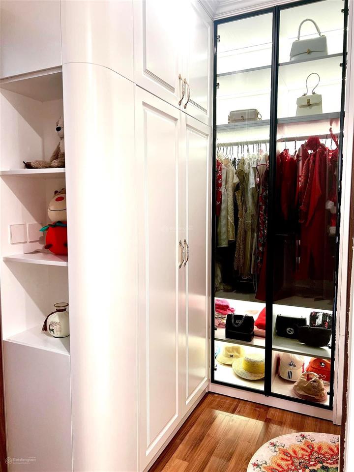 Chính chủ cần bán căn hộ 3pn  2vs  108.8m2  full nội thất  trung tâm cầu giấy