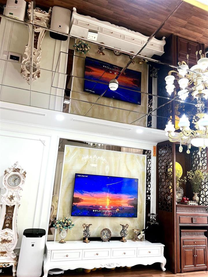 Chính chủ cần bán căn hộ 3pn  2vs  108.8m2  full nội thất  trung tâm cầu giấy