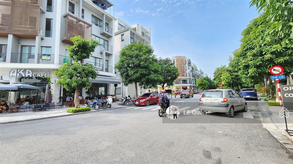 Chính chủ bán lô góc shophouse 125m2 full nội thất thang máy.  0986 786 ***