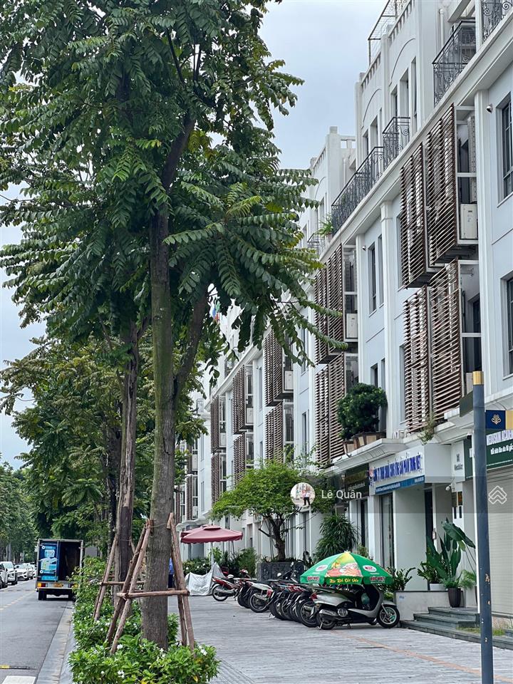 Chính chủ bán lô góc shophouse 125m2 full nội thất thang máy.  0986 786 ***