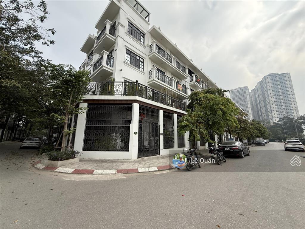 Bán lk 75m2 hoàn thiện nội thất full thang máy sang xịn, vị trí kinh doanh cực đẹp.  0986 786 ***