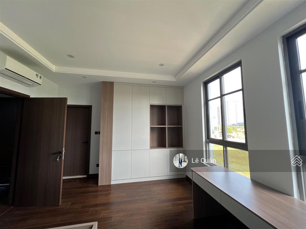 Bán gấp hàng hiếm lk 99m2 the manor central park full nội thất cao cấp.  0986 786 ***