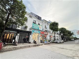 Bán gấp biệt thự song lập 125m2 hoàn thiện đẹp, đường tôn thất tùng kéo dài, kinh doanh cực đỉnh