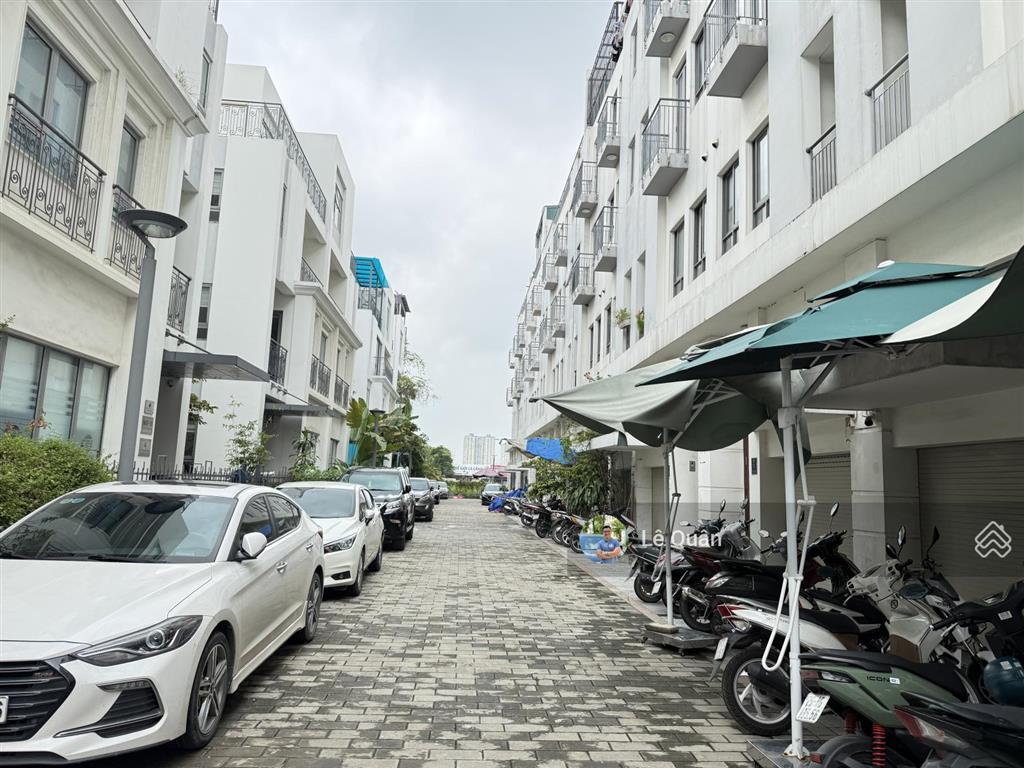Bán lô 75m2 the manor central park đường rộng 55m. sổ đỏ giá vô cùng hợp lý chỉ 26 tỷ