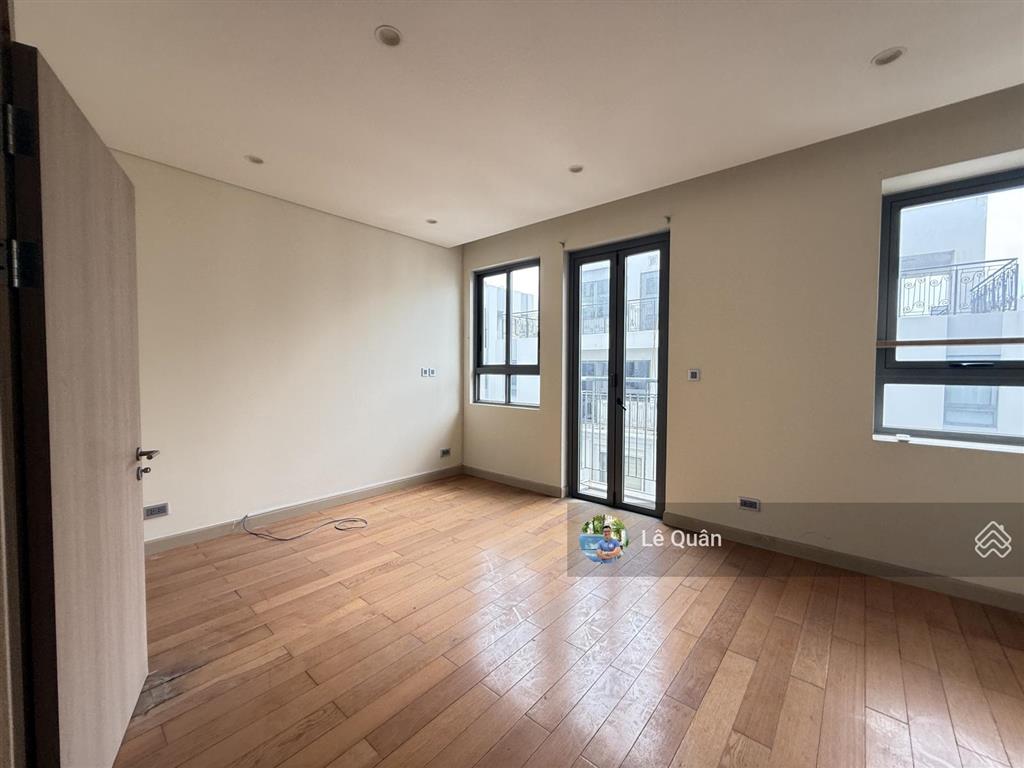 Bán lô 75m2 the manor central park đường rộng 55m. sổ đỏ giá vô cùng hợp lý chỉ 26 tỷ