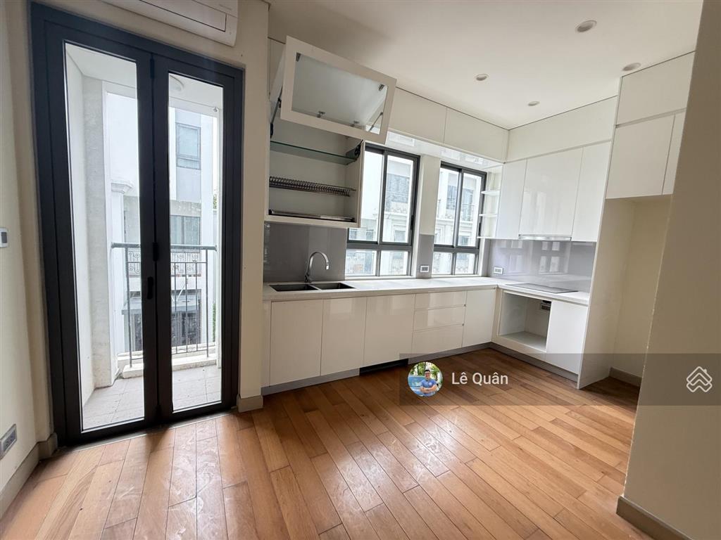 Bán lô 75m2 the manor central park đường rộng 55m. sổ đỏ giá vô cùng hợp lý chỉ 26 tỷ