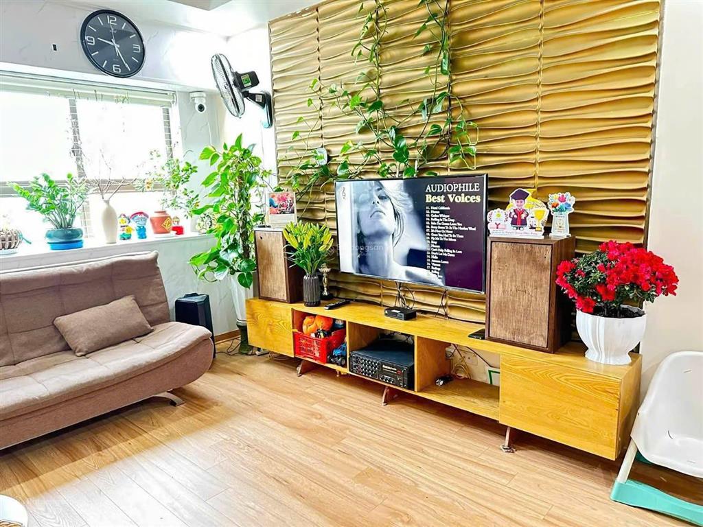 Chủ nhà gửi bán căn hộ 61m chung cư sông nhuệ kiến hưng hà đông
