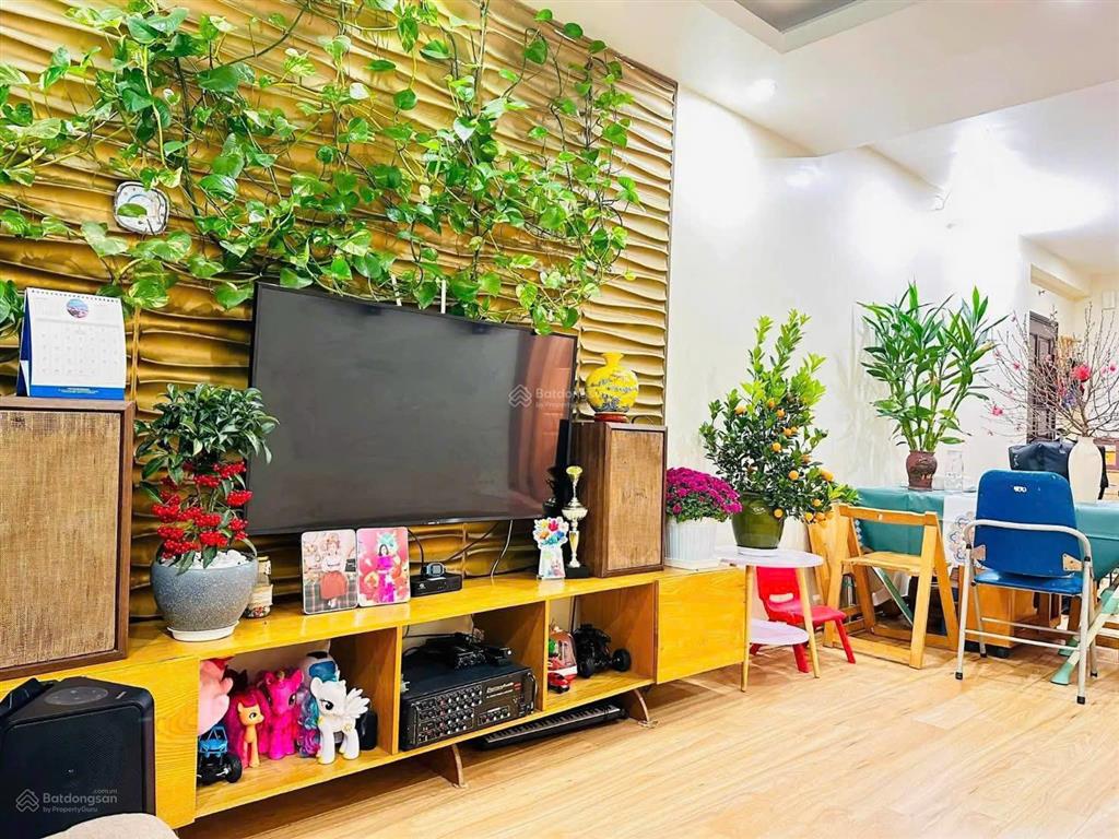 Chủ nhà gửi bán căn hộ 61m chung cư sông nhuệ kiến hưng hà đông