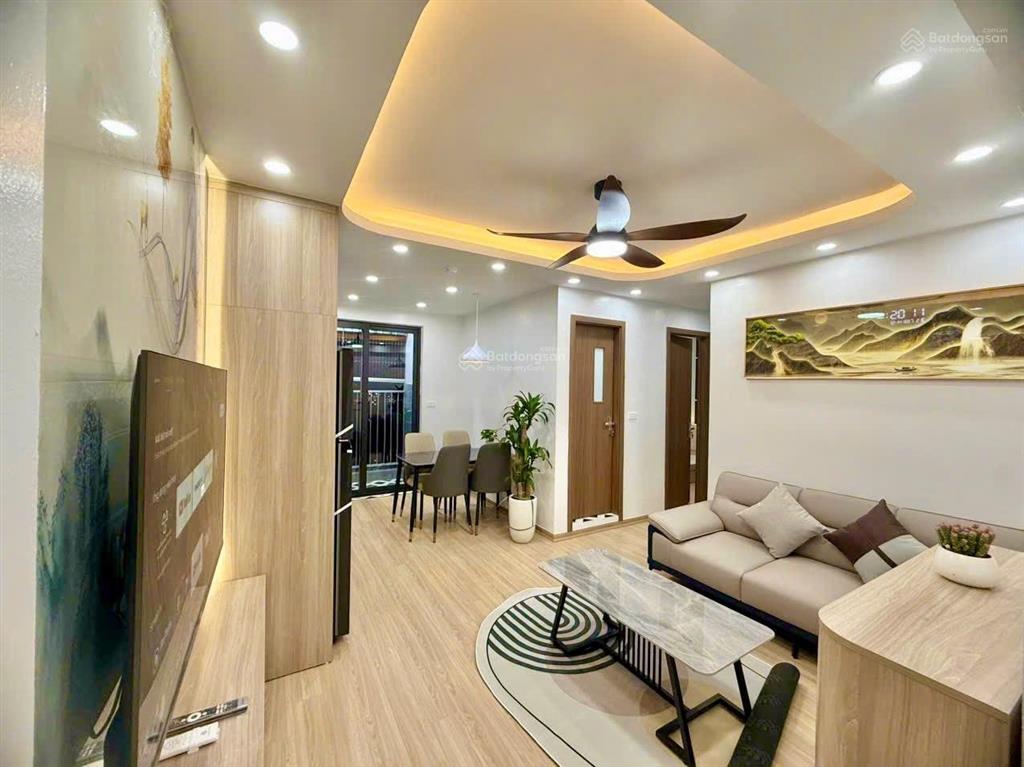 E cần bán căn hộ 2 ngủ 2 vệ sinh giá 4,4 tỷ sổ đỏ chính chủ