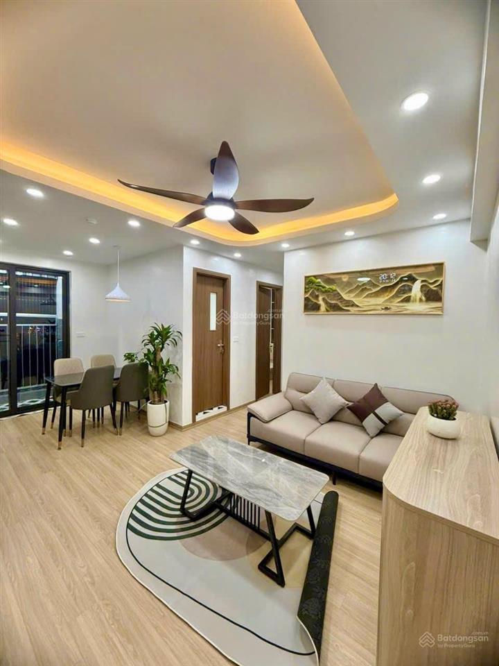 E cần bán căn hộ 2 ngủ 2 vệ sinh giá 4,4 tỷ sổ đỏ chính chủ