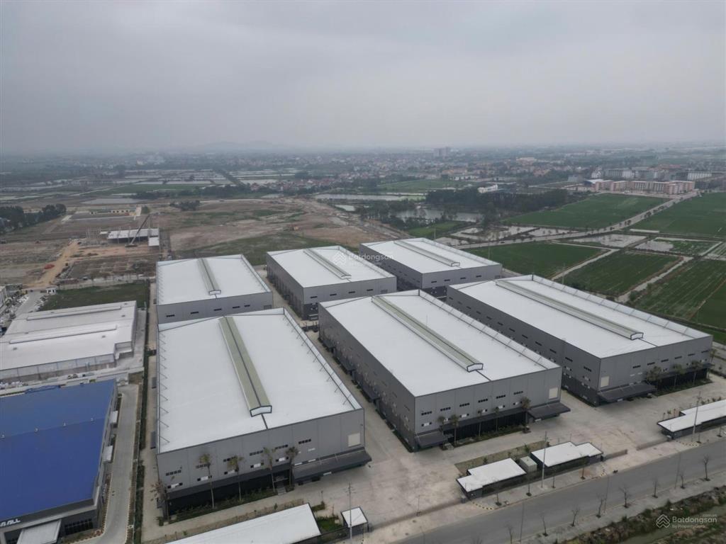 Chuyển nhượng nhà máy rộng 2,21ha tại mặt đường 5. có 10.000m2 xưởng, vay ngân hàng 60% giá trị