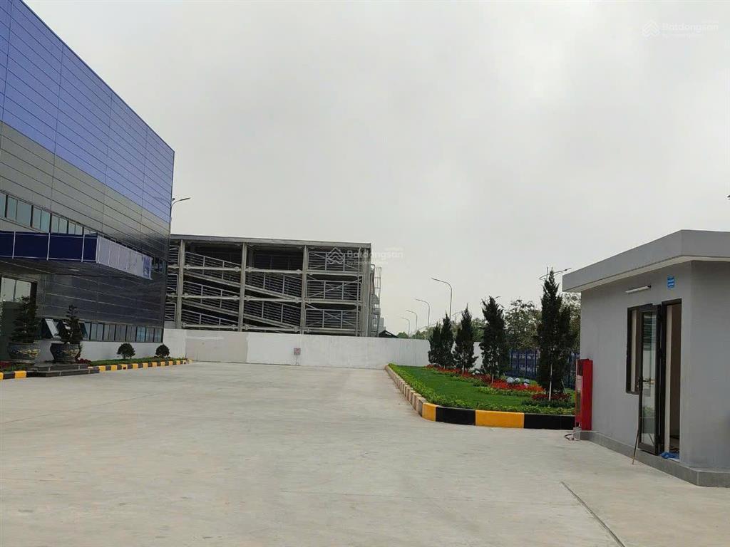 Chuyển nhượng nhà máy rộng 2,21ha tại mặt đường 5. có 10.000m2 xưởng, vay ngân hàng 60% giá trị