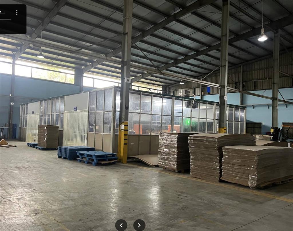 Bán nhà máy 18.000m2 tại kcn tân hồng, từ sơn. có 10.000m2 xưởng và nhà văn phòng 1.500m2 x 5 tầng