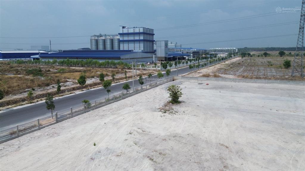 Bán 1.6000m2 đất xây kho, nhà xưởng tại kcn quế võ iii, lô góc mặt tiền 240m, bàn giao, xây ngay