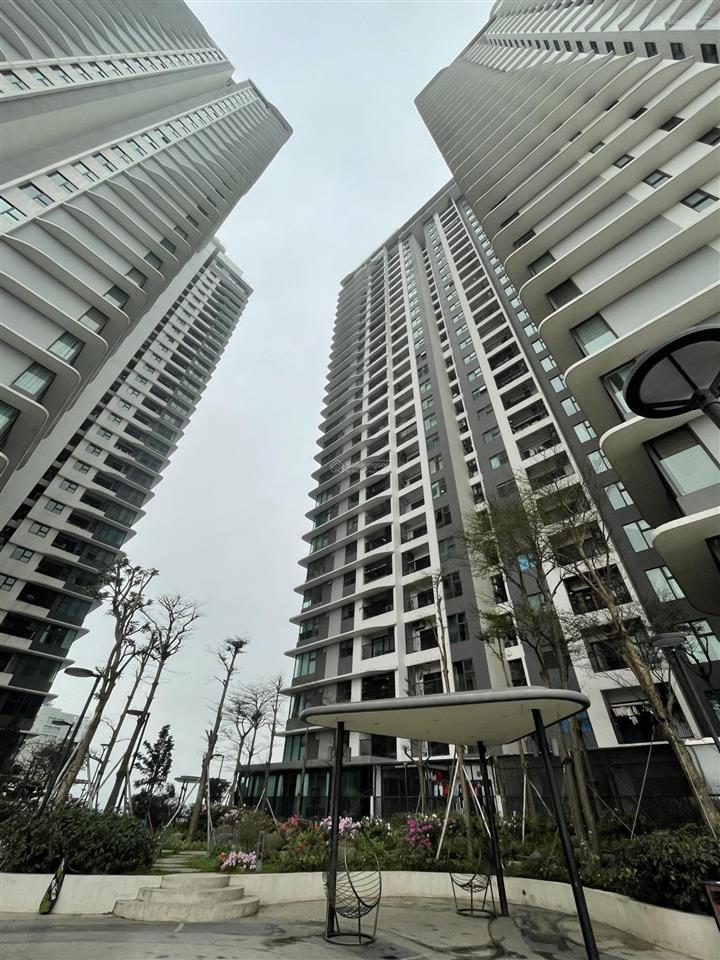 Bán căn 1pn+1 54.5m2 toà the zen gamuda full đồ view đẹp thoáng giá chỉ 5 tỷ