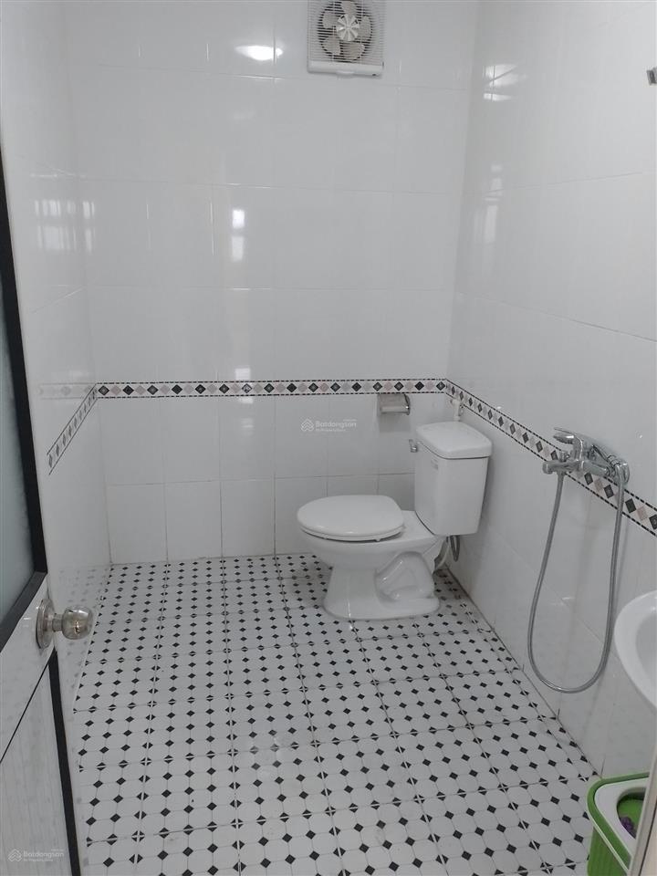 Cho thuê cc đường đỗ mười đối diện khu gamuda, dt 66m, 2pn, 1 pk, 1 bếp, vào luôn, giá 7 triệu