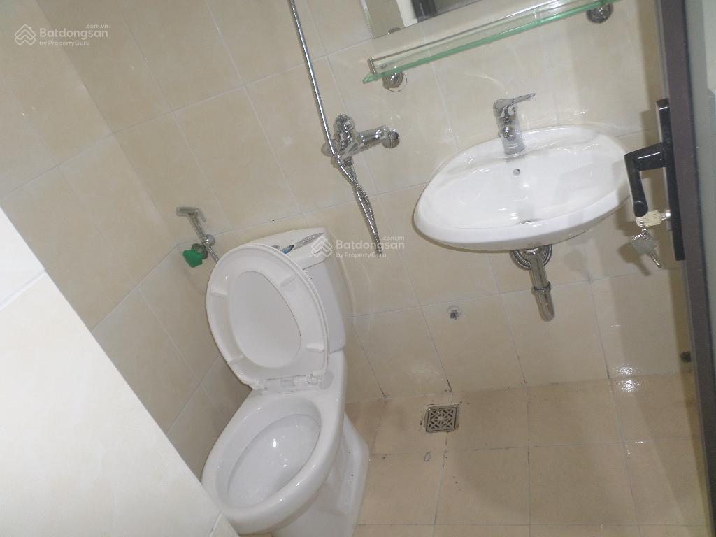 Cho thuê chung cư đường đỗ mười, đồ cơ bản, đối diện gamuda dt 61m, 2pn, 1 pk, giá 6,5 triệu.