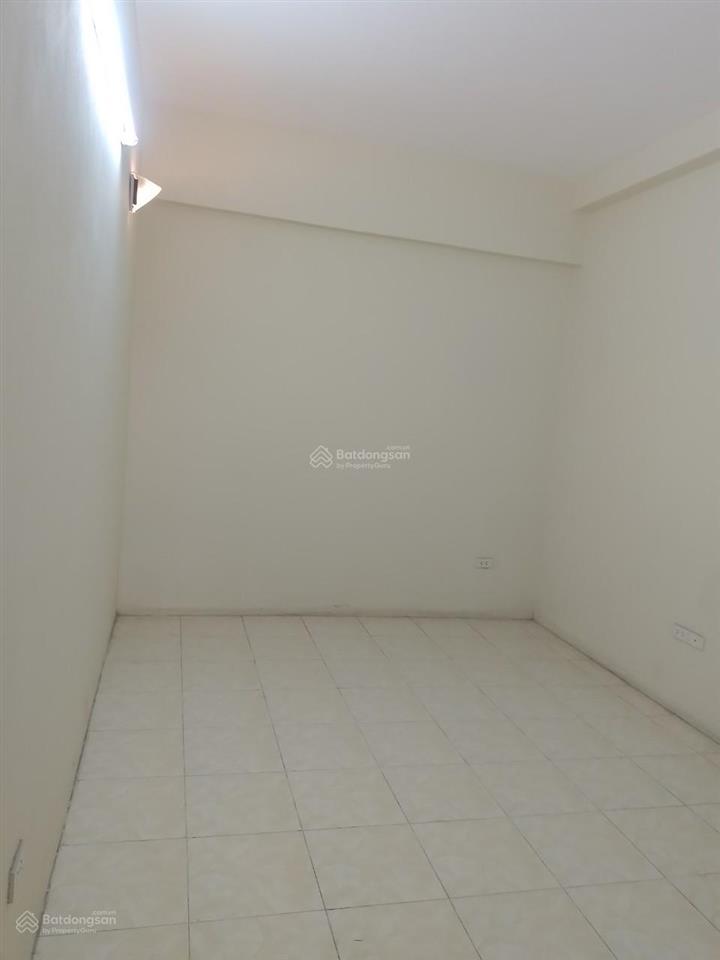 Cho thuê chung cư tái định cư chưa đồ đường đỗ mười đối diện gamuda, dt 61m2, 2pn, giá 5,5 triệu/th