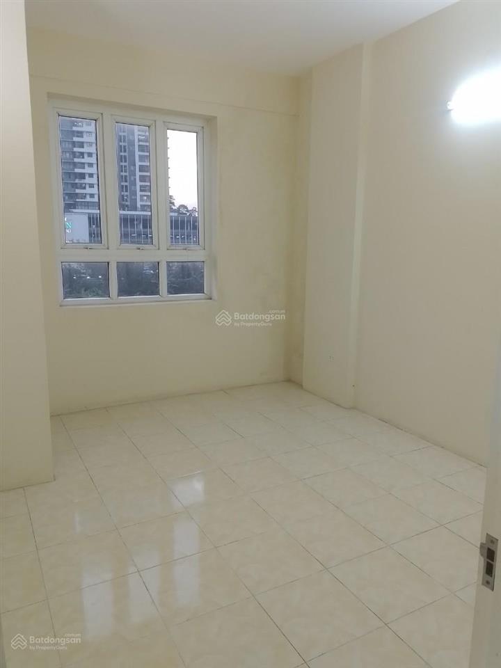 Cho thuê chung cư tái định cư khuyến lương đối diện gamuda chưa có đồ, dt 48m2, 2pn, giá 5 triệu/th