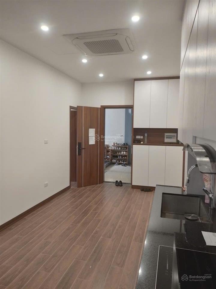Cho thuê căn hộ đủ nội thất đường lê thánh tông gần nhà hát lớn hà nội, dt 60m, 2pn, giá 15 triệu
