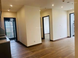 Cần bán căn hộ 43m2 the london vinhomesocean park 1. view hồ gia lâm. gần nhà ga metro. giá 2,7 tỷ