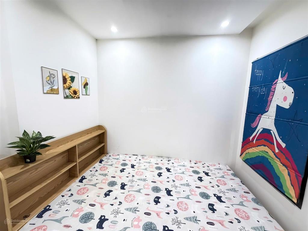 Chính chủ gửi bán căn 55m2 tòa saphire tại ocean park 1. có nội thất, sẵn sổ hồng. bán 2,890(có tl)