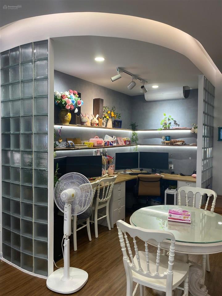 Bán căn góc 105m2 bình minh gardenlong biên. nội thất đầy đủ ,sổ lâu dài. vào ở ngay. giá bán 8 tỷ