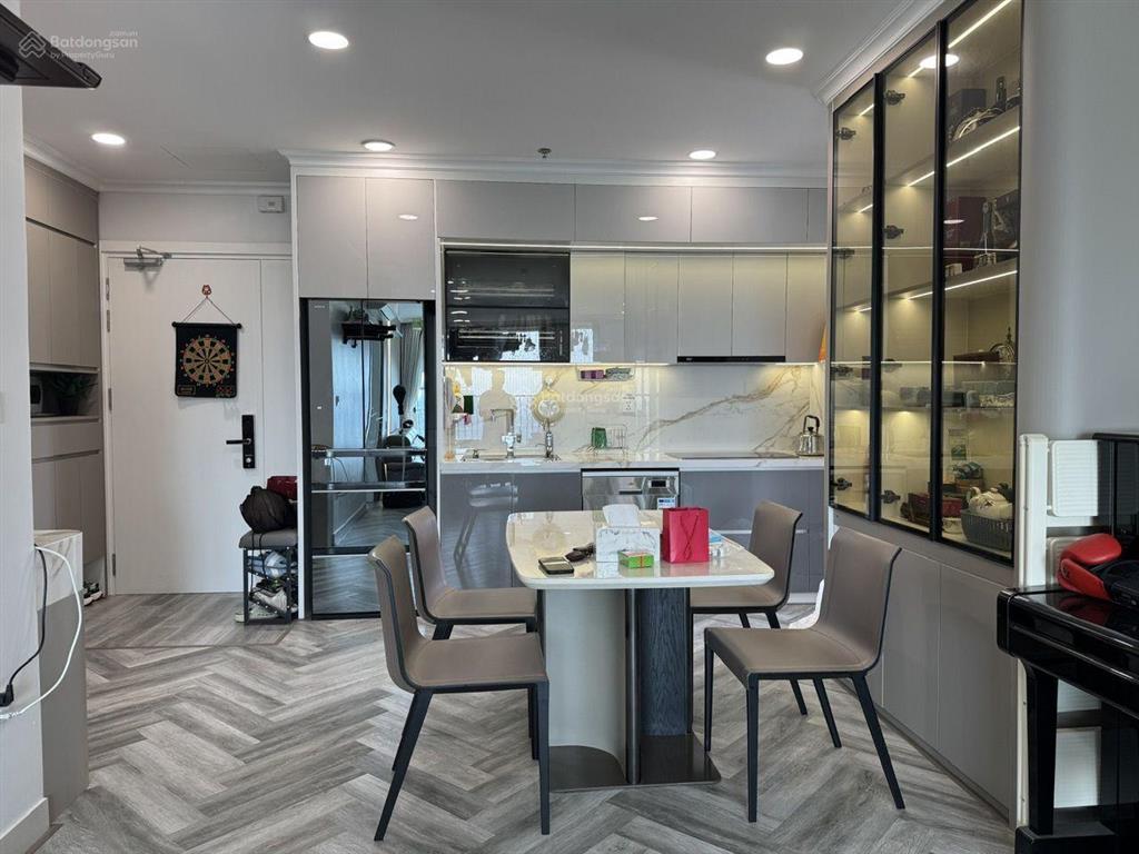 Bán nhanh căn góc 96m2 khai sơn city. view hồ 21ha. đã trang bị nội thất và sẵn sổ hồng. giá 8 tỷ