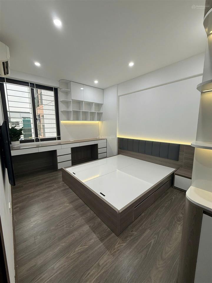 Chính chủ bán căn 2pn tây nam linh đàm, diện tích 52m2 tầng 15 giá tốt, thoáng mát.  0915 057 ***