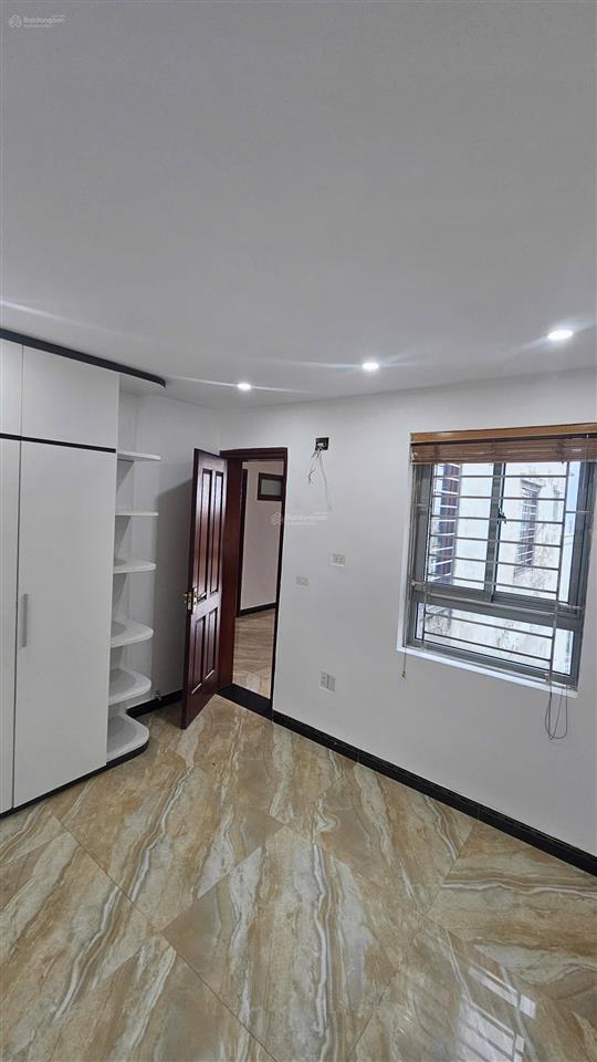Bán gấp ch 3pn, 2wc tại hh2 linh đàm, 101m2, giá 3,8 tỷ