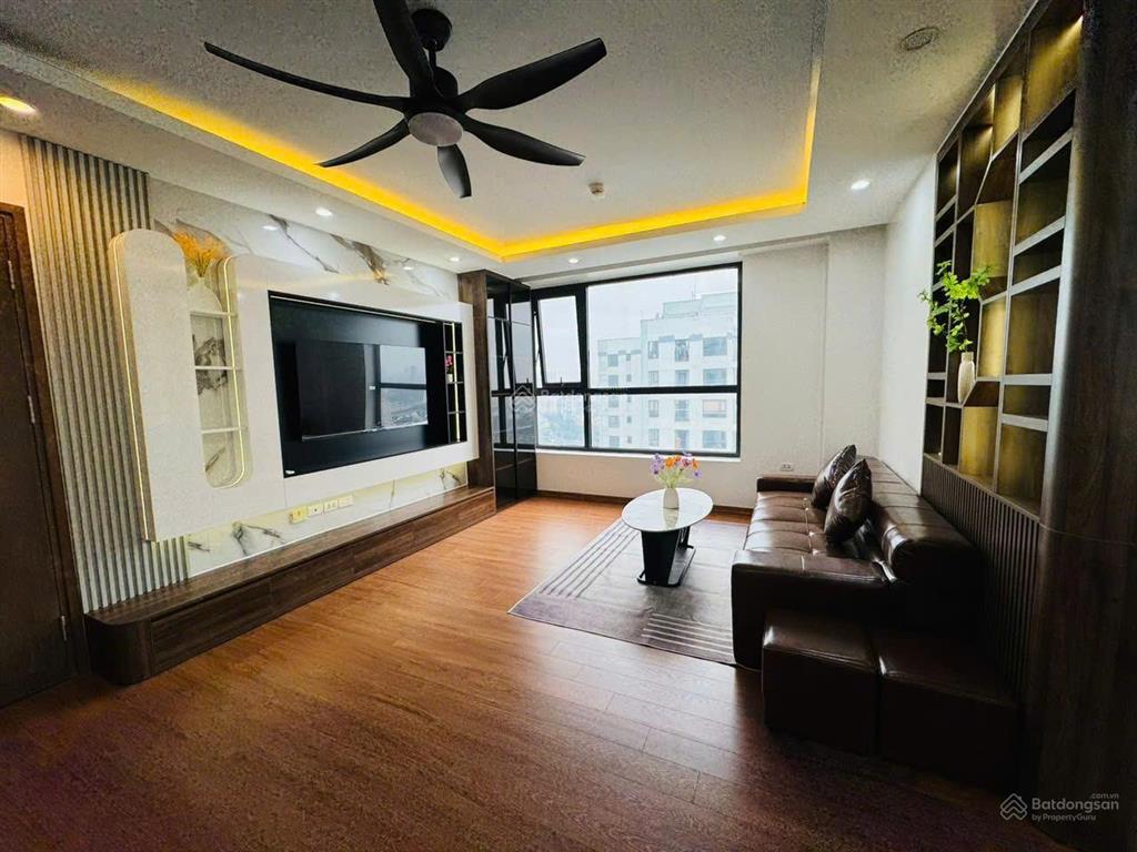 Chủ nhà cắt lỗ  giảm gần 1 tỷ cần bán gấp! căn hộ 3 phòng ngủ chung cư x2 đại kim