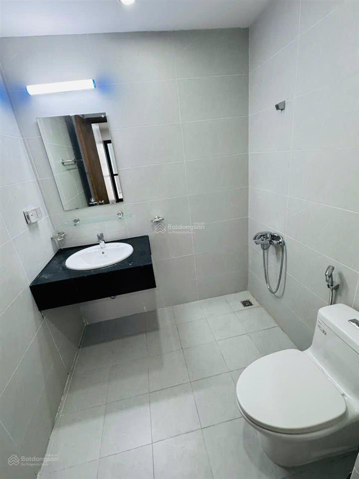 Chủ nhà cắt lỗ  giảm gần 1 tỷ cần bán gấp! căn hộ 3 phòng ngủ chung cư x2 đại kim