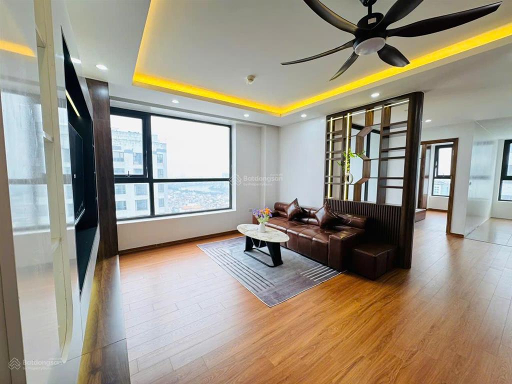 Chủ nhà cắt lỗ  giảm gần 1 tỷ cần bán gấp! căn hộ 3 phòng ngủ chung cư x2 đại kim