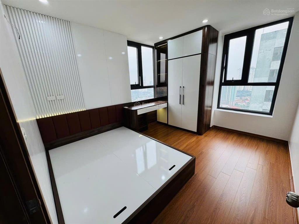 Chủ nhà cắt lỗ  giảm gần 1 tỷ cần bán gấp! căn hộ 3 phòng ngủ chung cư x2 đại kim