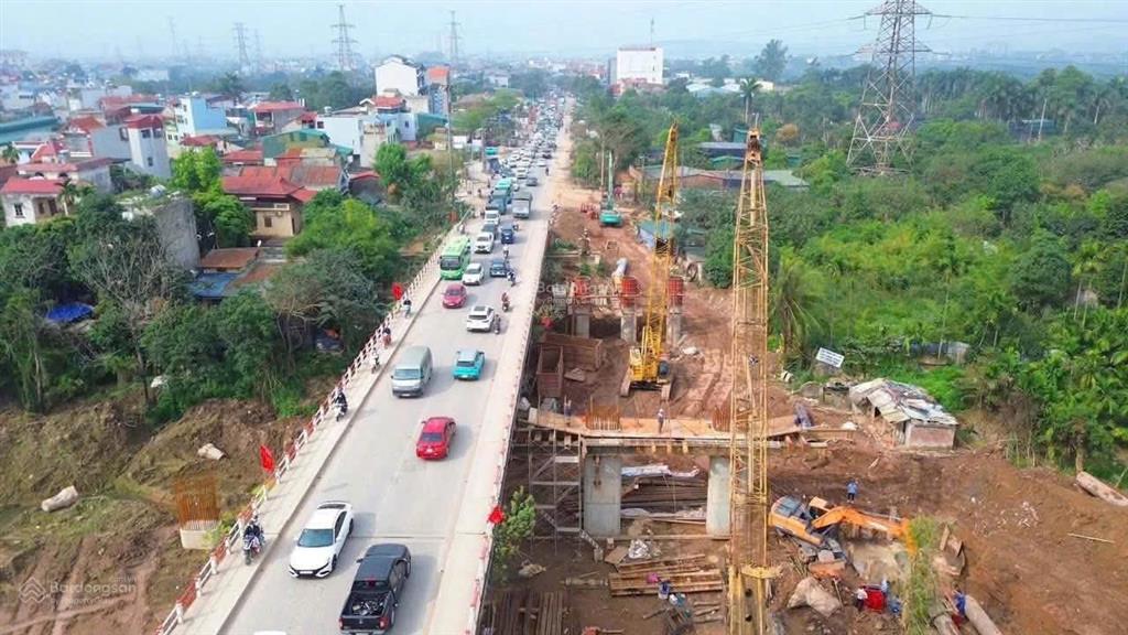 Bán nhà xây mới ở phượng nghĩa,phụng châu dt 30,4m2 5 tầng, ngõ thông, sđcc  0343 838 ***