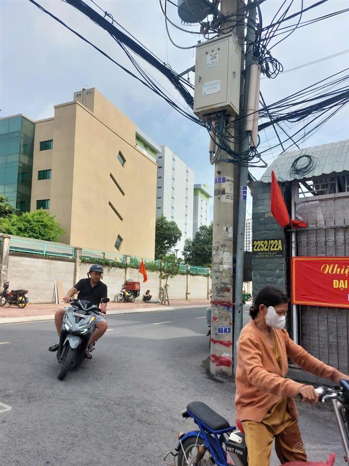 Bán tòa nhà chdv  p. trung mỹ tây, tp.hcm  ngay sau cv phần mềm quang trung