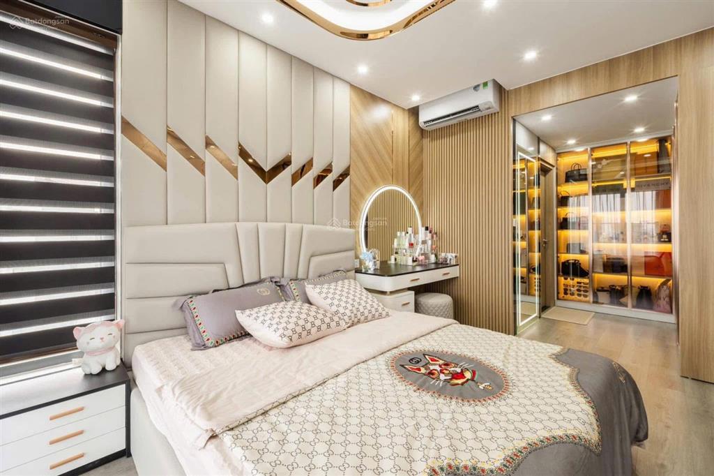 Chủ nhà cần tiền bán gấp căn hộ diamond alnata lầu cao view đại lộ shophouse