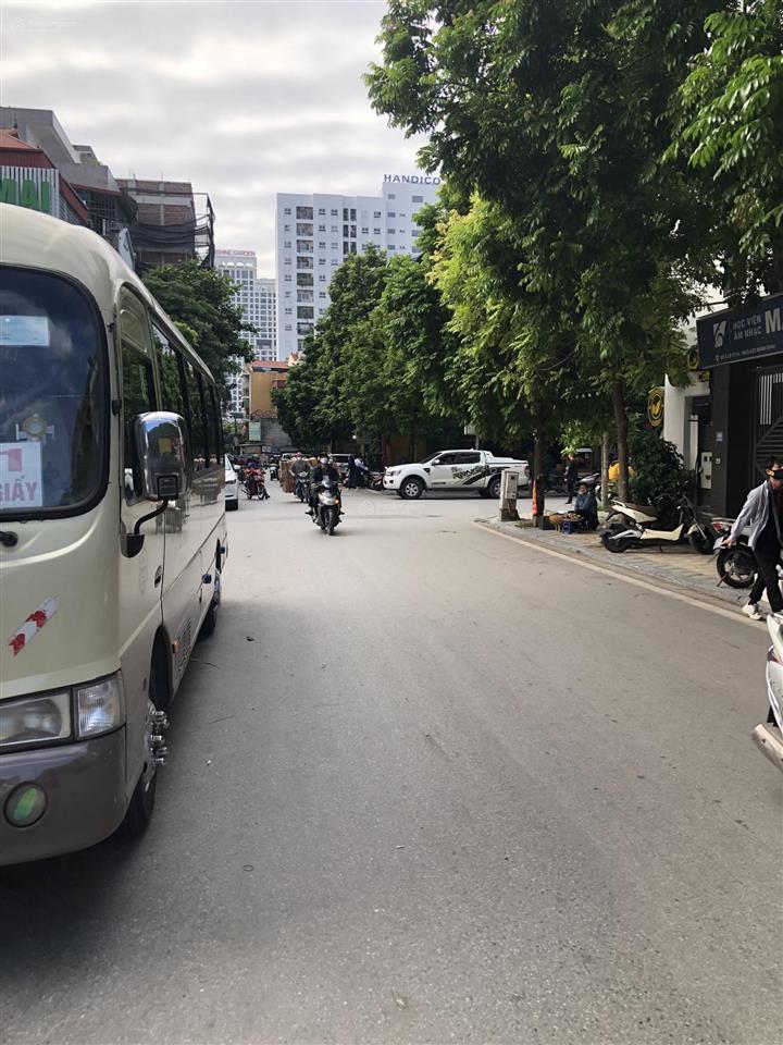 Bán 175m2 đất đấu giá sài đồng, mặt tiền 8.6m, ở và kinh doanh, giá 37.5 tỷ, đường to ô tô tránh