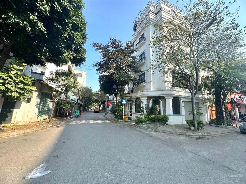 Nhà liền kề khu đấu giá việt hưng 75m2 x 5 tầng, đường to 12,5m, ở và làm văn phòng công ty