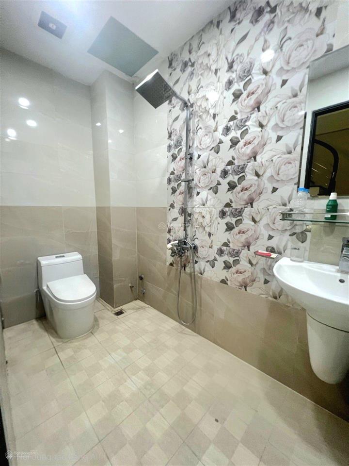 Nhà liền kề khu đấu giá việt hưng 75m2 x 5 tầng, đường to 12,5m, ở và làm văn phòng công ty