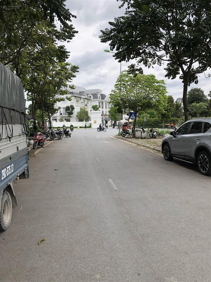 Bán 76m đất đấu giá việt hưng đường 13,5m vị trí trung tâm, giá 24.x tỷ