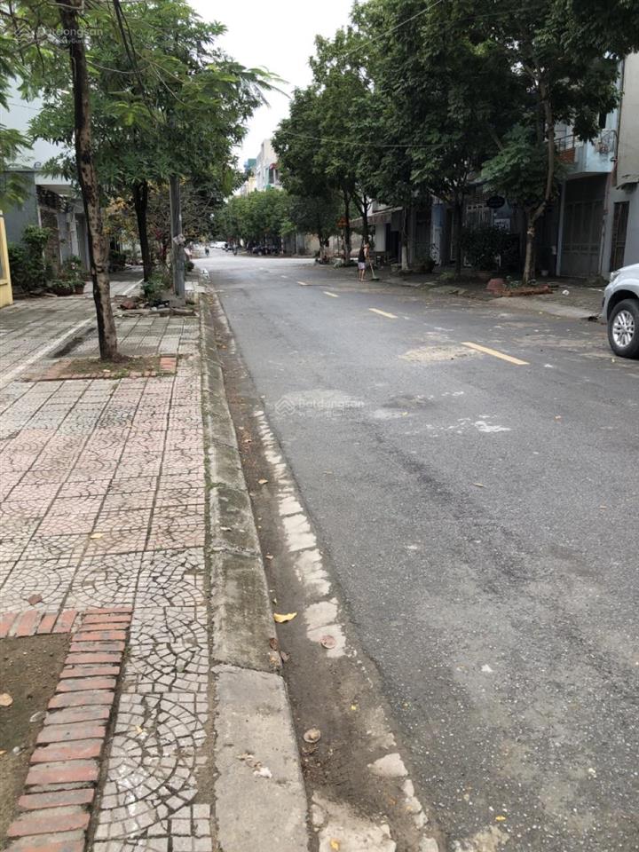 Bán 76m đất đấu giá việt hưng đường 13,5m vị trí trung tâm, giá 24.x tỷ